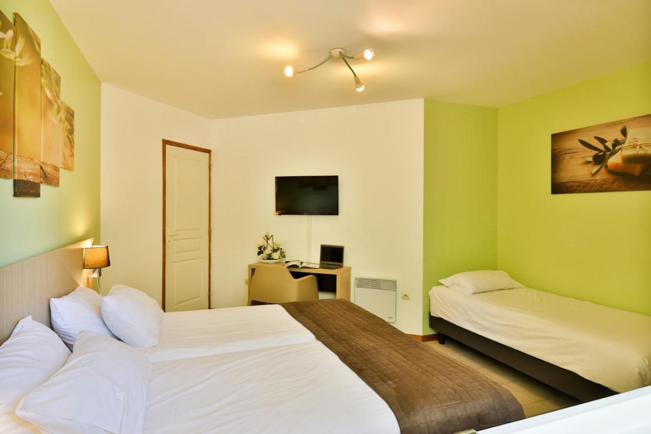 Les Arbousiers Village Hotel Provencal La Roquebrussanne 外观 照片