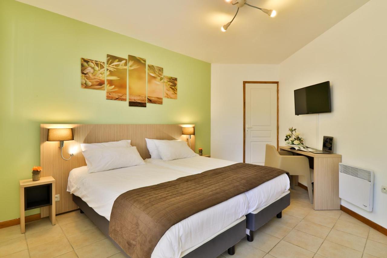Les Arbousiers Village Hotel Provencal La Roquebrussanne 外观 照片
