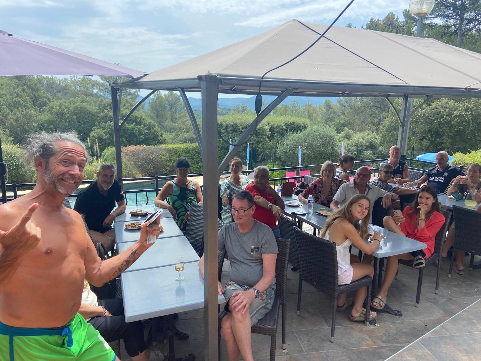 Les Arbousiers Village Hotel Provencal La Roquebrussanne 外观 照片
