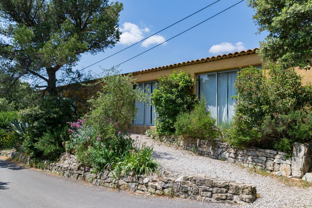 Les Arbousiers Village Hotel Provencal La Roquebrussanne 外观 照片