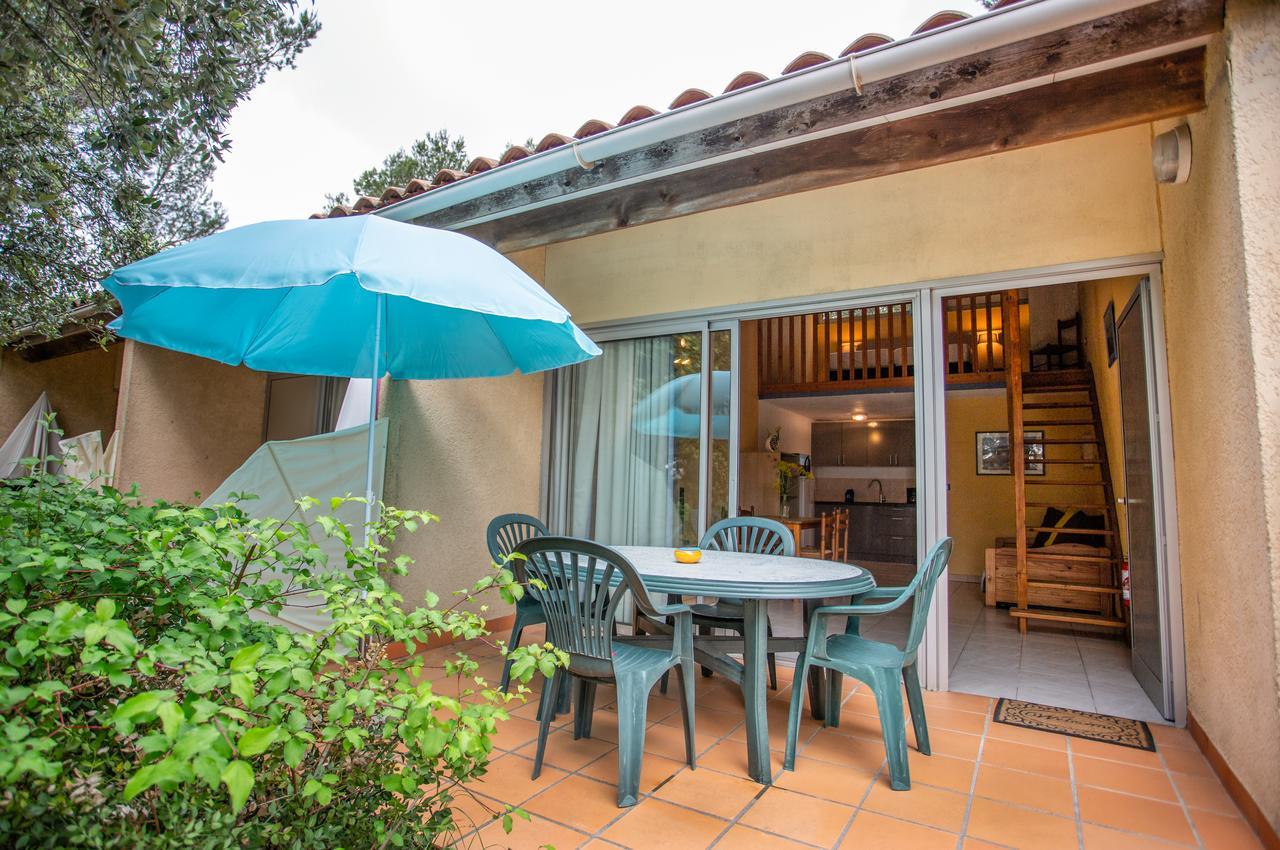 Les Arbousiers Village Hotel Provencal La Roquebrussanne 外观 照片